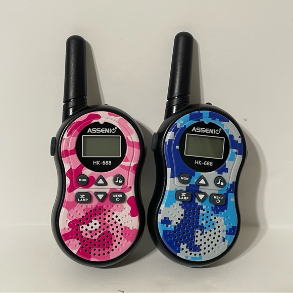 Travel HK-588 Walkie Talkie Set
Contains 2 Walkie Talkies - Picture 7 of 13
